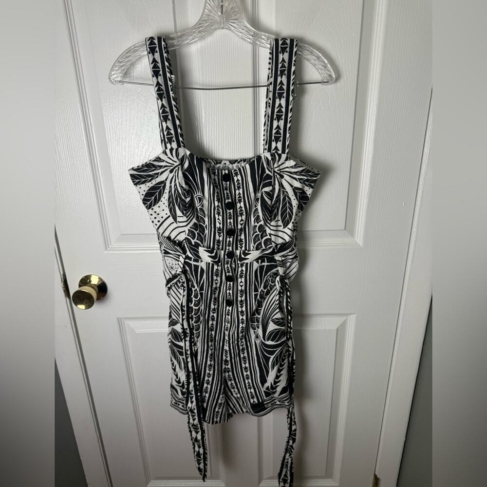 Farm Rio Off-White Monochrome Elegance Scarf Romper M - Picture 5 of 7